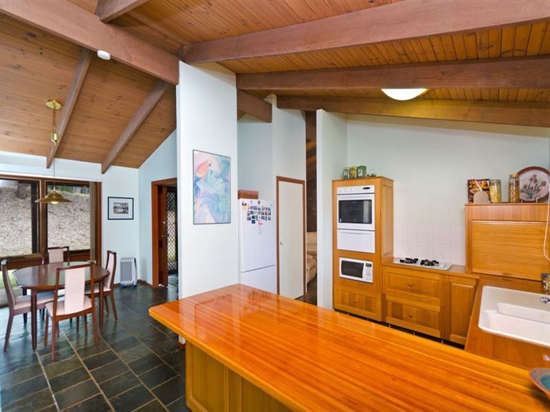 18 Carapook Crescent, Tallebudgera QLD 4228