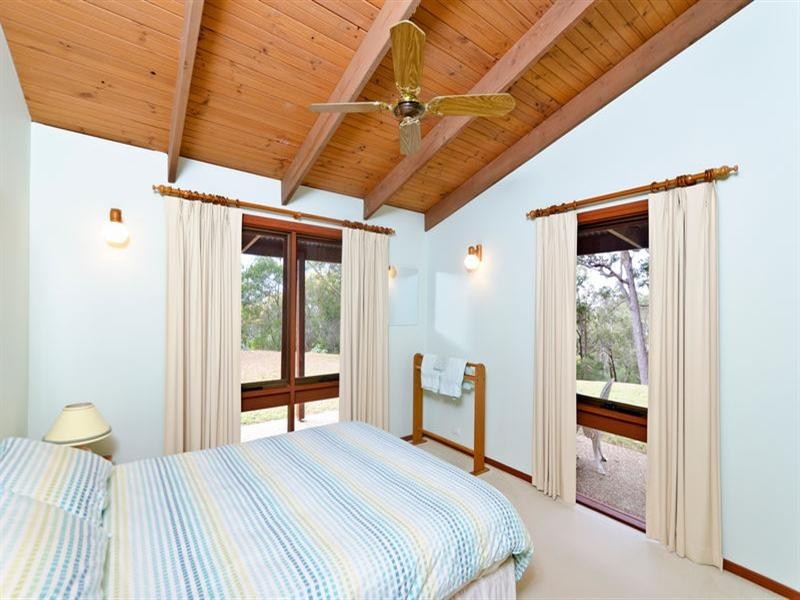 18 Carapook Crescent, Tallebudgera QLD 4228