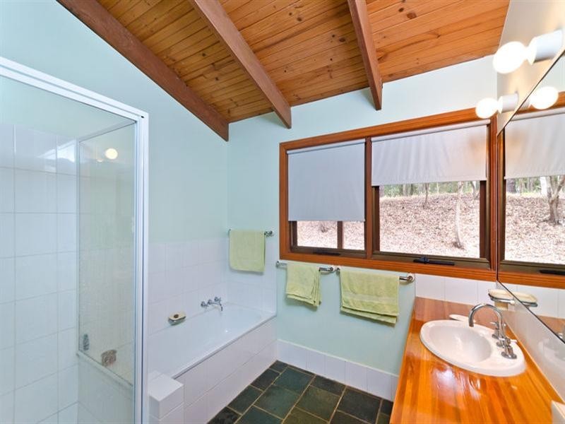 18 Carapook Crescent, Tallebudgera QLD 4228