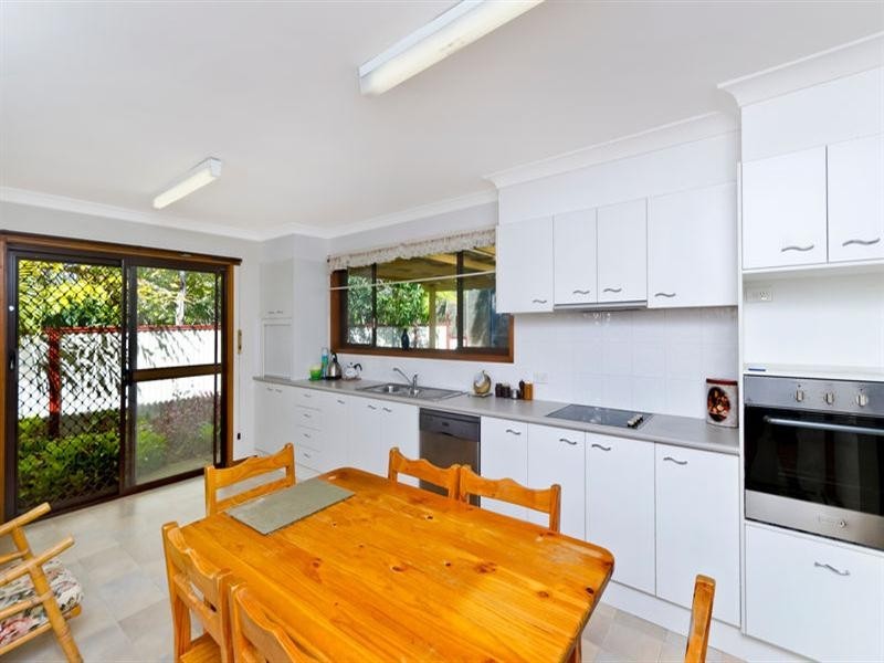 64 Barrier Reef Drive, Mermaid Waters QLD 4218