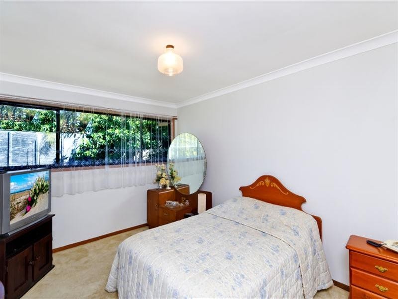 64 Barrier Reef Drive, Mermaid Waters QLD 4218