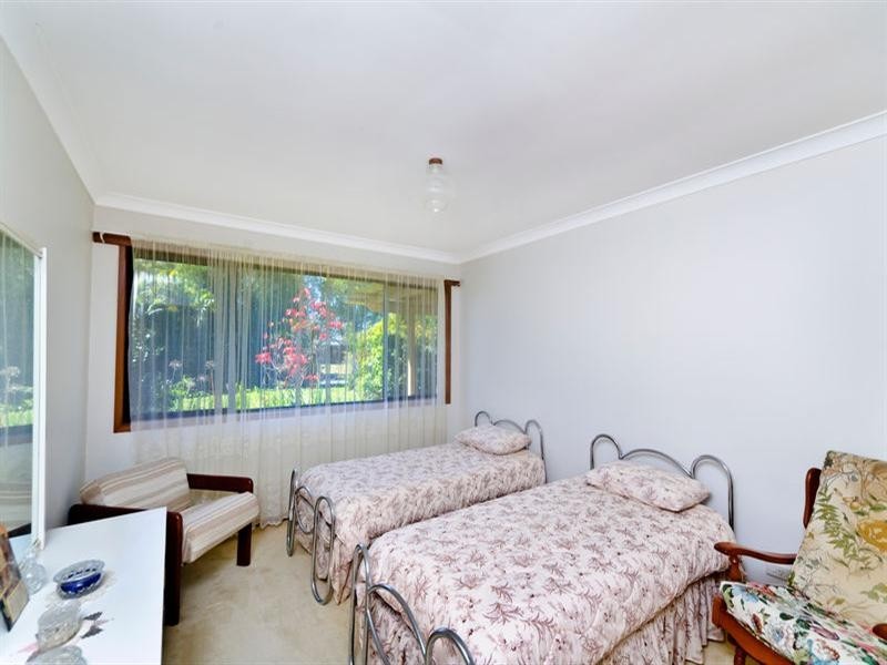64 Barrier Reef Drive, Mermaid Waters QLD 4218