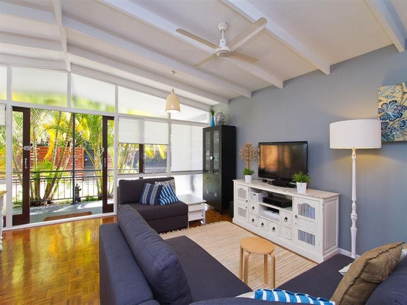 7 Waikiki Avenue, Palm Beach QLD 4221