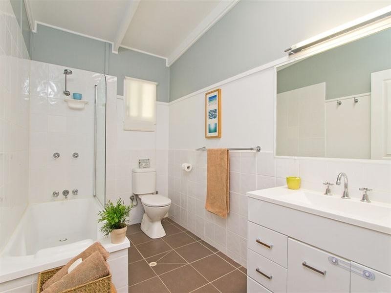 7 Waikiki Avenue, Palm Beach QLD 4221