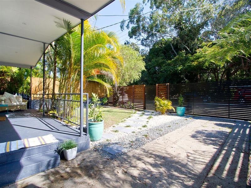 7 Waikiki Avenue, Palm Beach QLD 4221