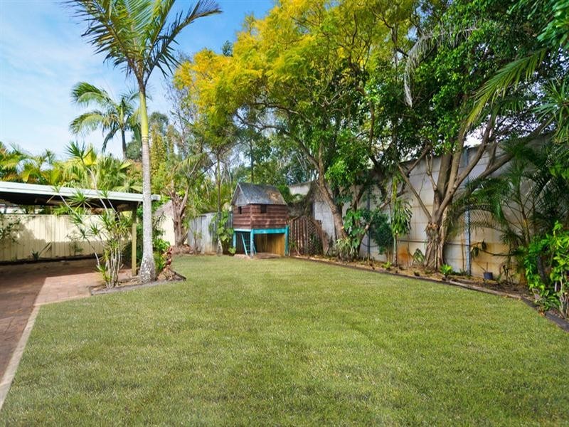 64 Japonica Drive, Palm Beach QLD 4221