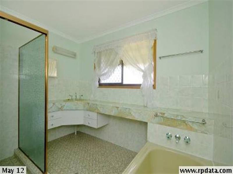 136 Melaleuca Drive, Palm Beach QLD 4221