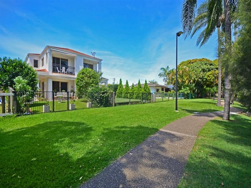 2/66 Laguna Avenue, Palm Beach QLD 4221