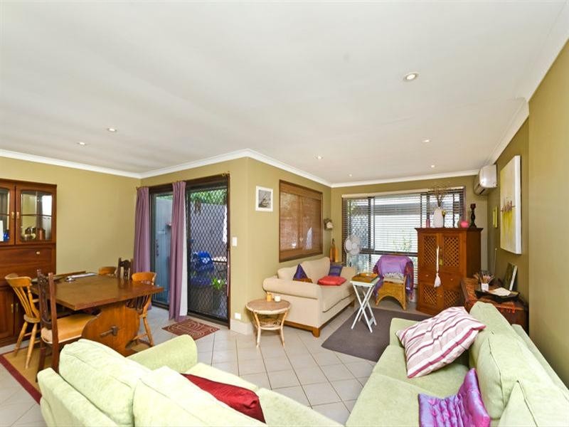 1 and 2/19 Laguna Avenue, Palm Beach QLD 4221