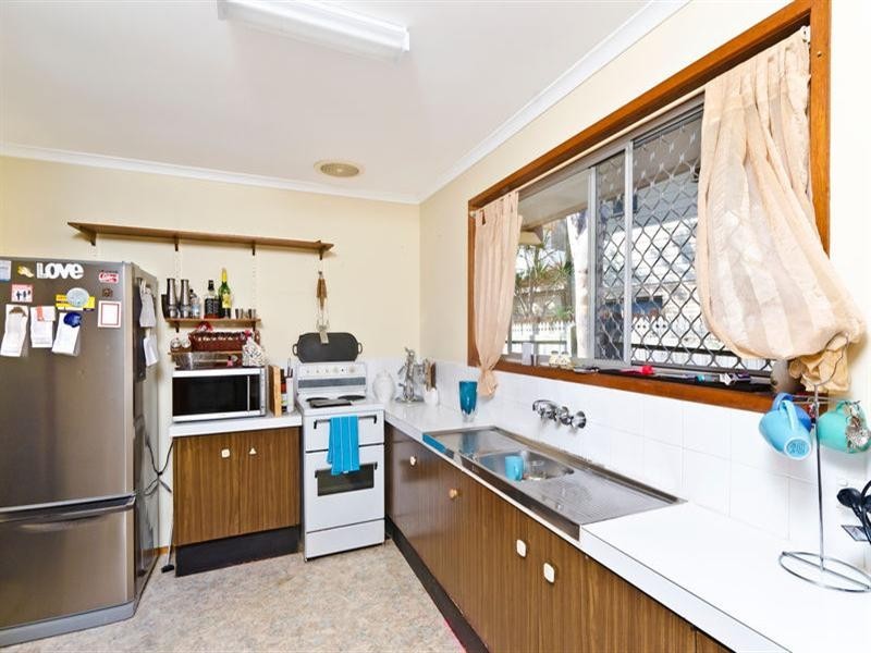2/53 Tallebudgera Drive, Palm Beach QLD 4221