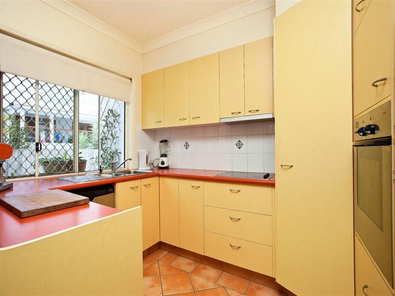 6/34 Albicore Avenue, Nobby Beach QLD 4218