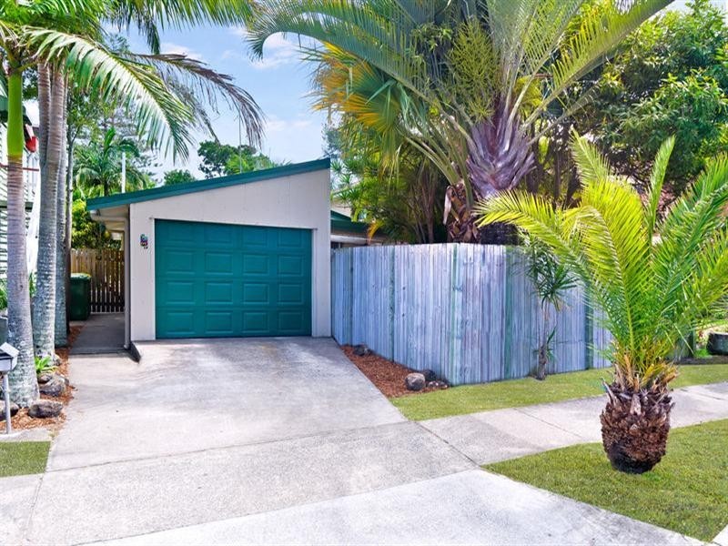 13 Twenty Third Avenue, Palm Beach QLD 4221