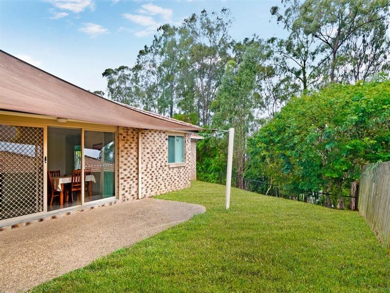 27 Hibertia Avenue, Elanora QLD 4221