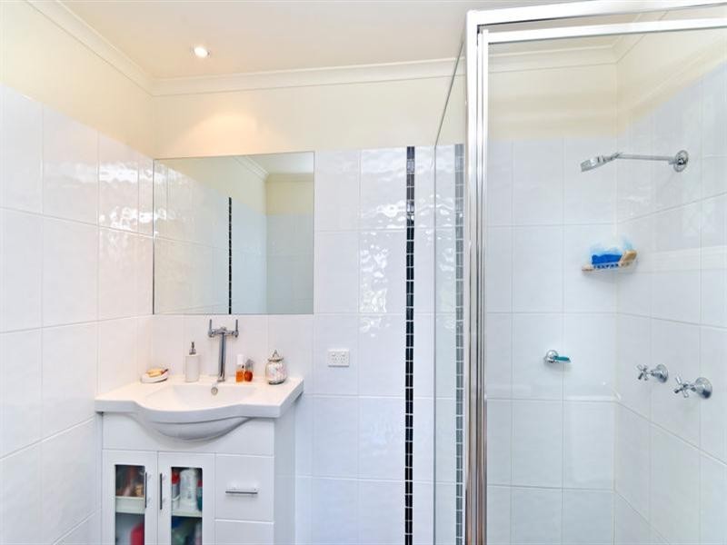 13 Kaffia Court, Elanora QLD 4221