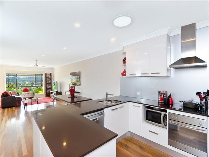 2/19 Carilla Place, Elanora QLD 4221