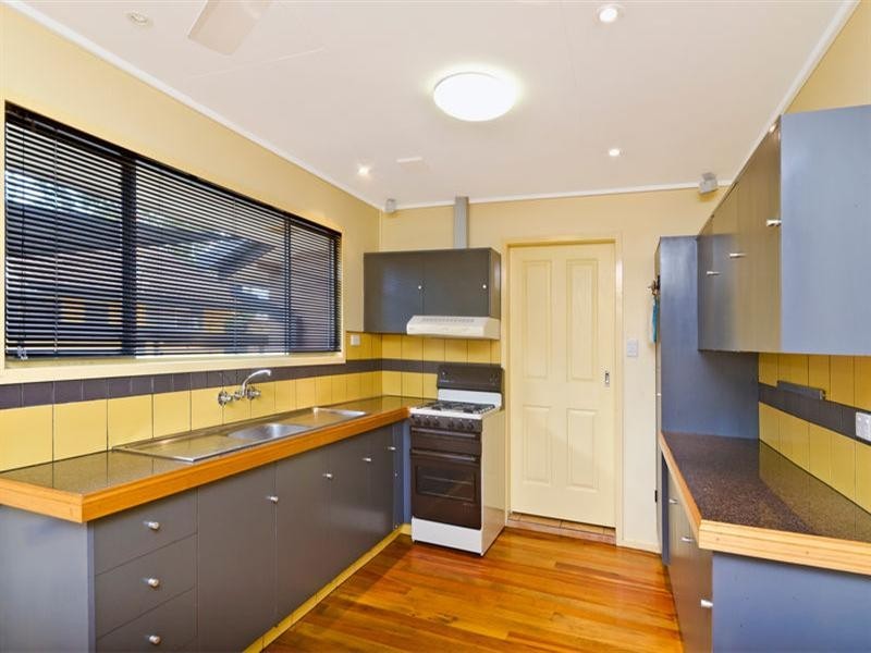 90 Guineas Creek Road, Currumbin Waters QLD 4223