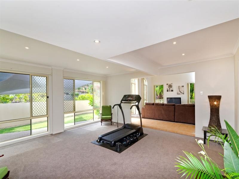 22 Capano Court, Elanora QLD 4221