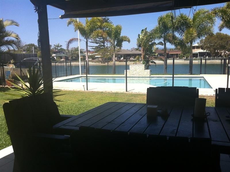 42 Parnki Parade, Palm Beach QLD 4221