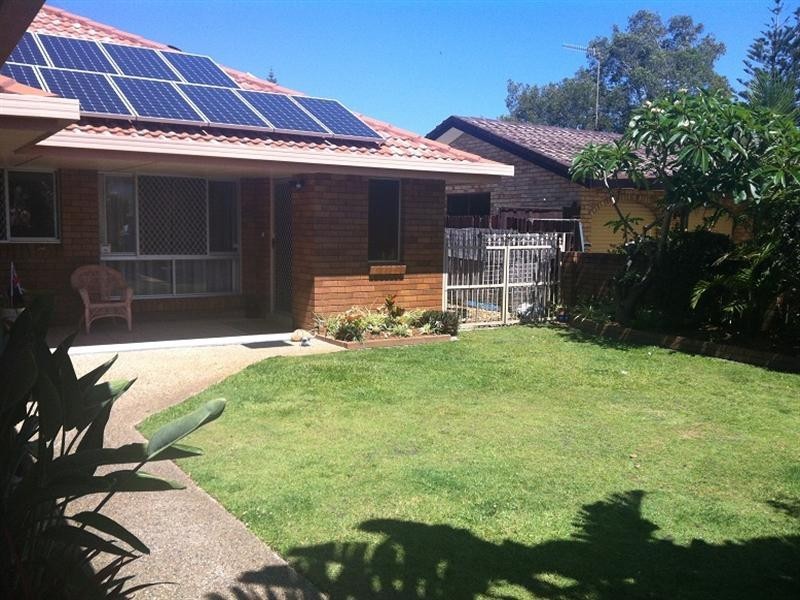 42 Parnki Parade, Palm Beach QLD 4221