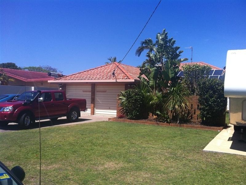 42 Parnki Parade, Palm Beach QLD 4221