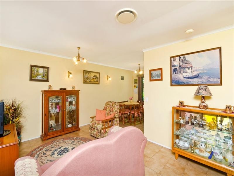 35 Darnel Street, Elanora QLD 4221