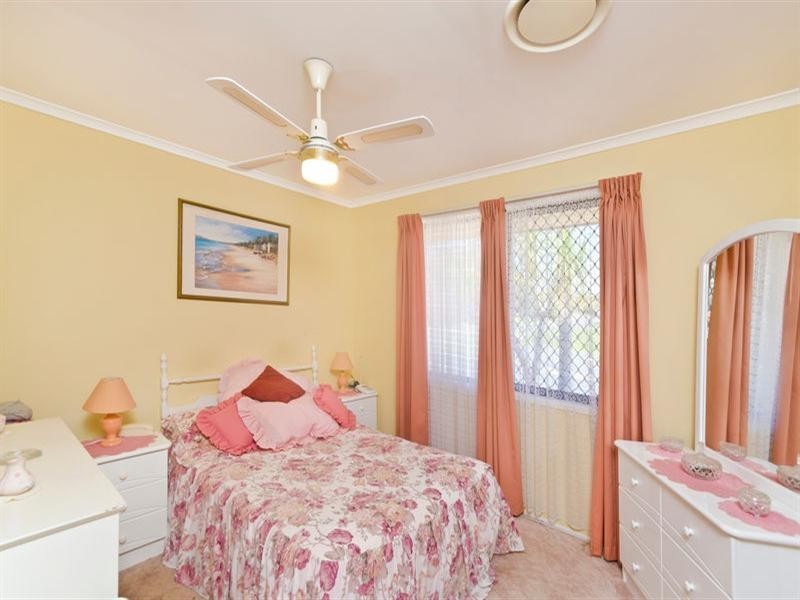 35 Darnel Street, Elanora QLD 4221
