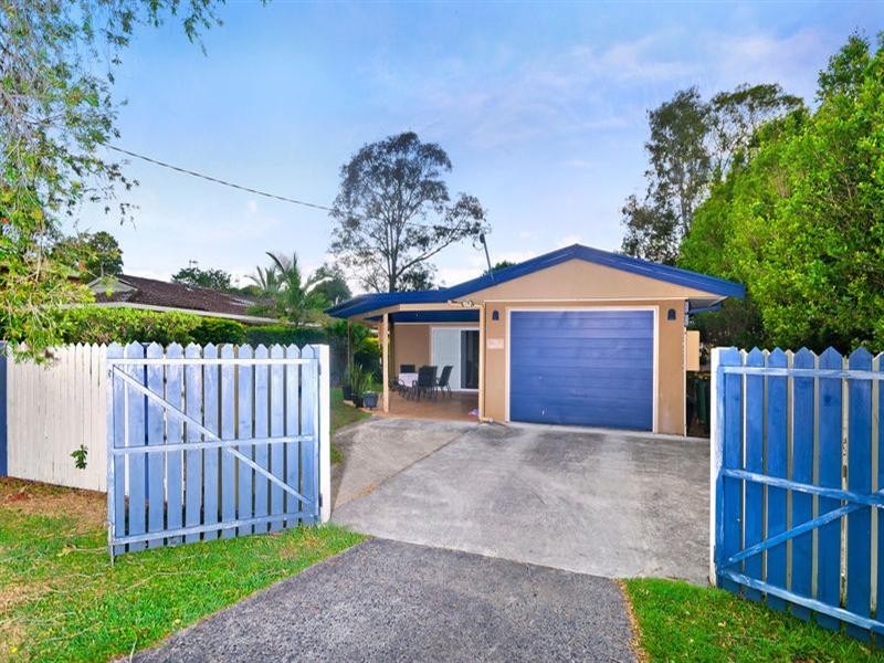 154 Laguna Avenue, Palm Beach QLD 4221