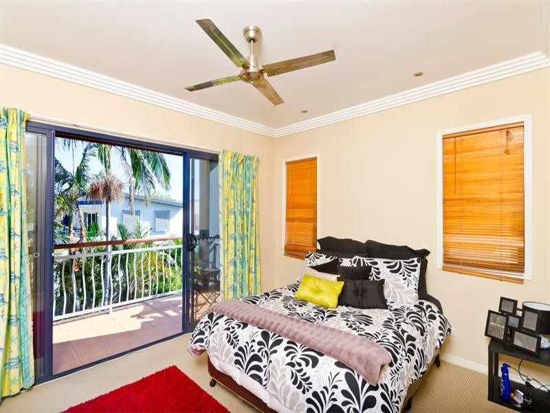 18B First Avenue, Palm Beach QLD 4221