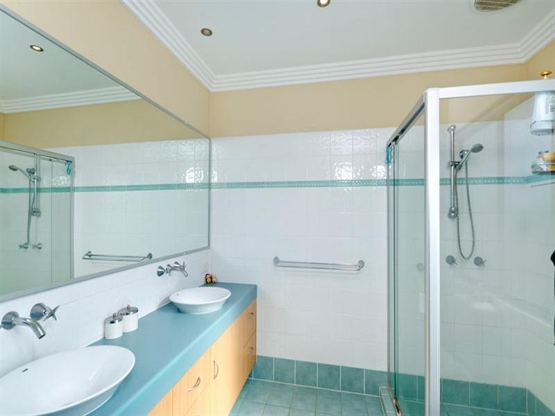 18B First Avenue, Palm Beach QLD 4221