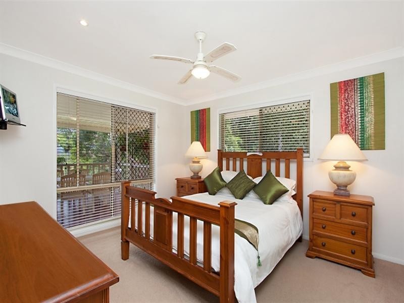 34 Raleigh Terrace, Currumbin Waters QLD 4223