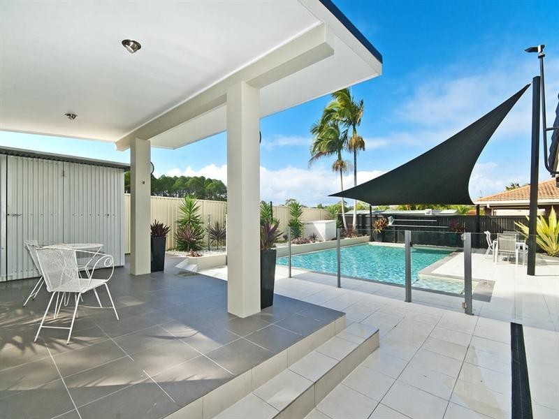 103 K P McGrath Drive, Elanora QLD 4221