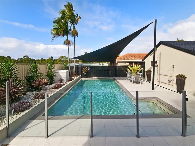 103 K P McGrath Drive, Elanora QLD 4221