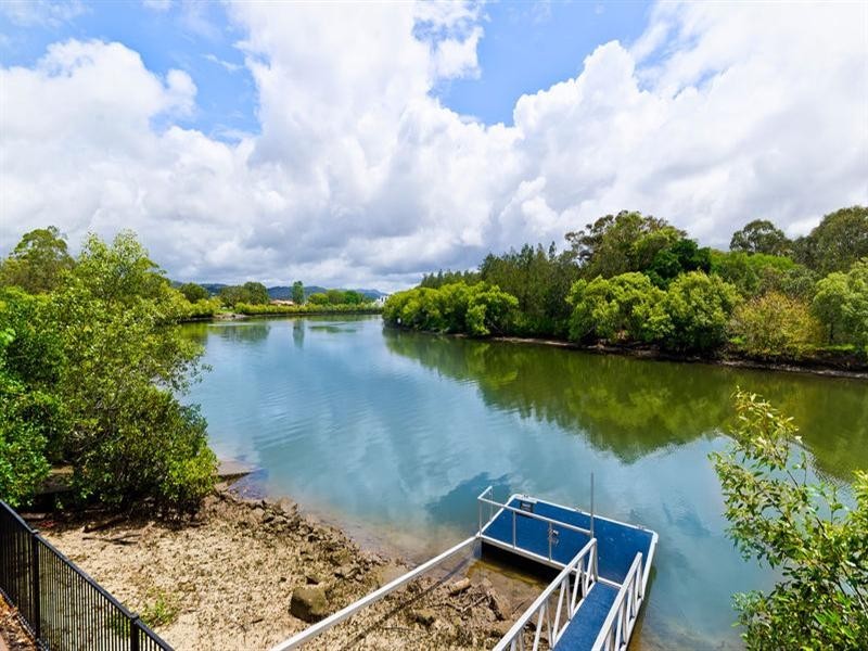 16 Chestnut Street, Elanora QLD 4221