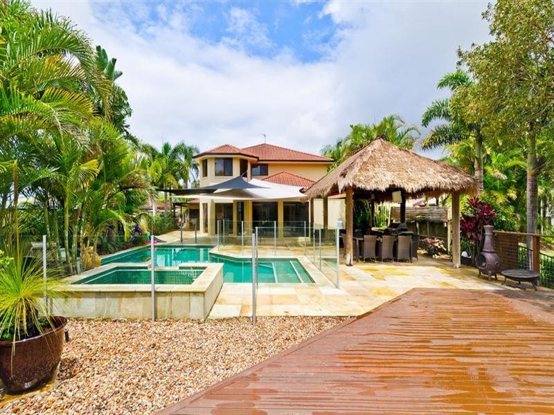 16 Chestnut Street, Elanora QLD 4221