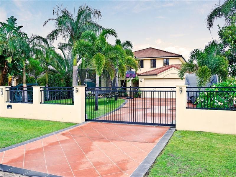 16 Chestnut Street, Elanora QLD 4221