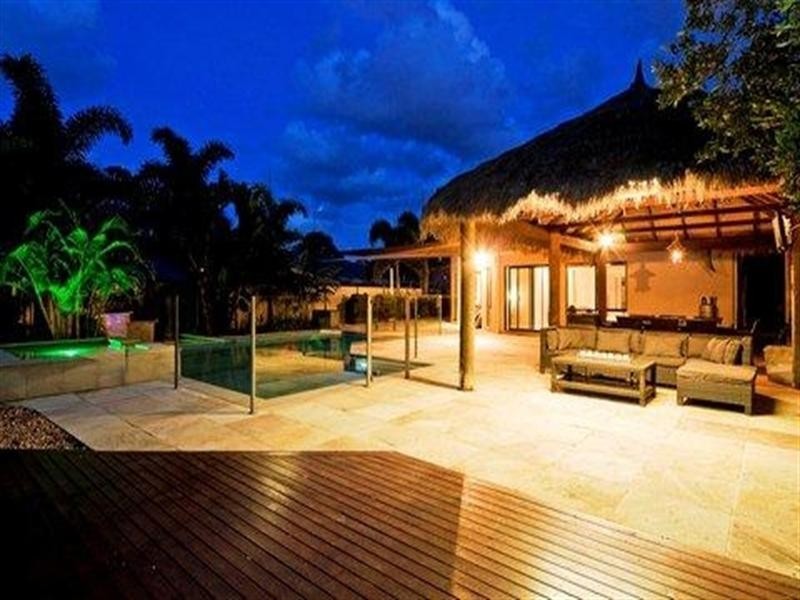 16 Chestnut Street, Elanora QLD 4221