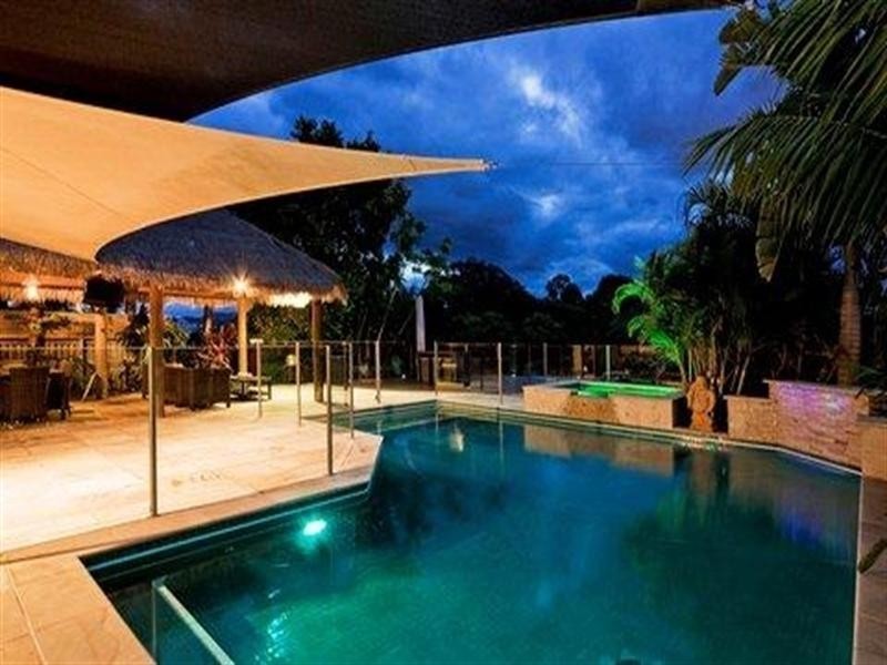 16 Chestnut Street, Elanora QLD 4221