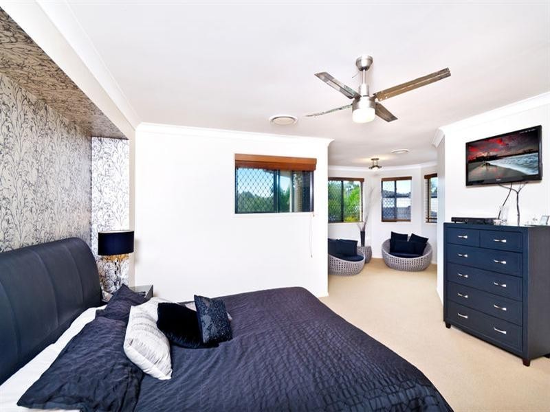 16 Chestnut Street, Elanora QLD 4221