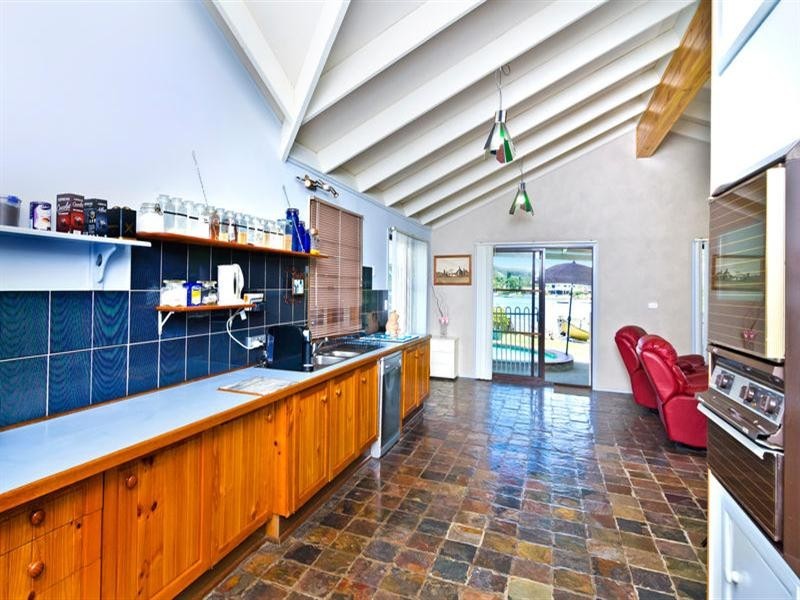 14 Bradshaw Drive, Currumbin Waters QLD 4223