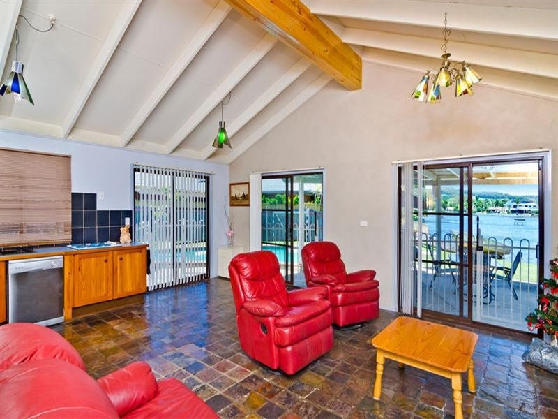 14 Bradshaw Drive, Currumbin Waters QLD 4223