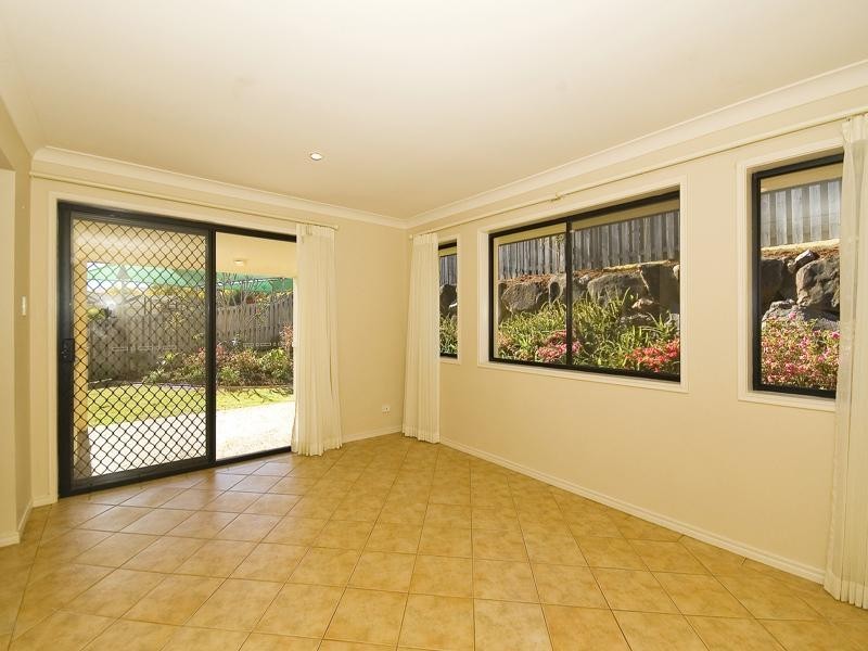 6 Tarrabool Drive, Elanora QLD 4221