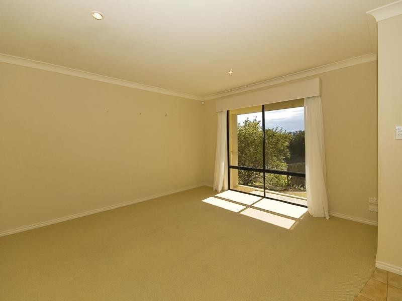 6 Tarrabool Drive, Elanora QLD 4221