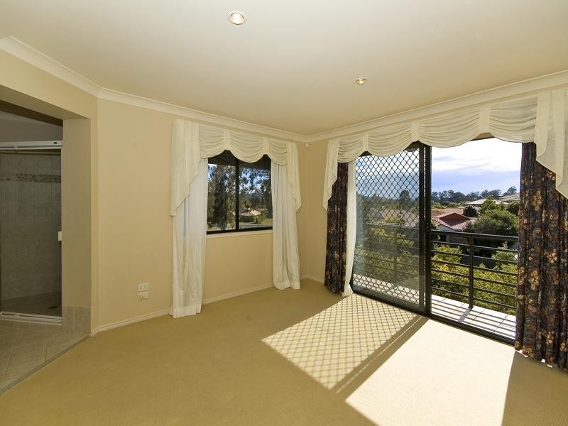 6 Tarrabool Drive, Elanora QLD 4221