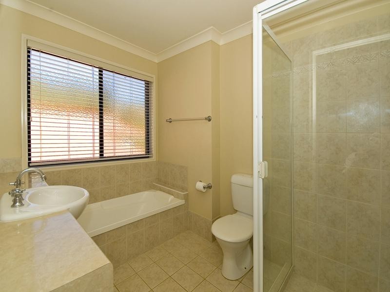 6 Tarrabool Drive, Elanora QLD 4221
