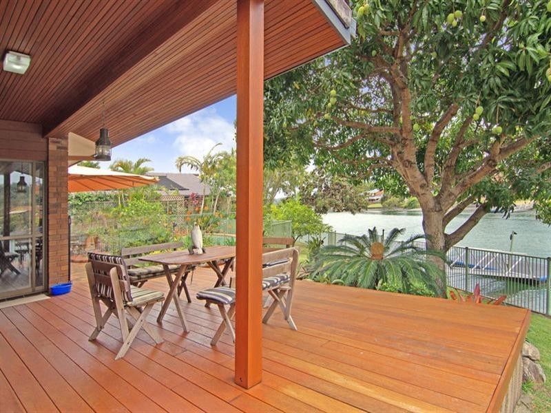 16 Kingfish Court, Palm Beach QLD 4221