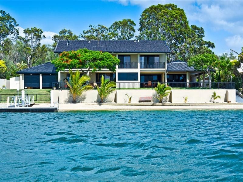 160 Tallebudgera Drive, Palm Beach QLD 4221