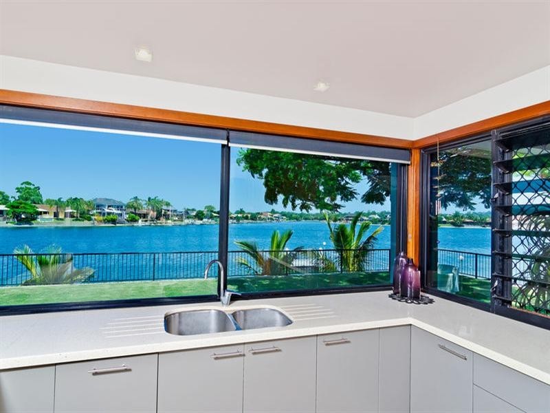 160 Tallebudgera Drive, Palm Beach QLD 4221