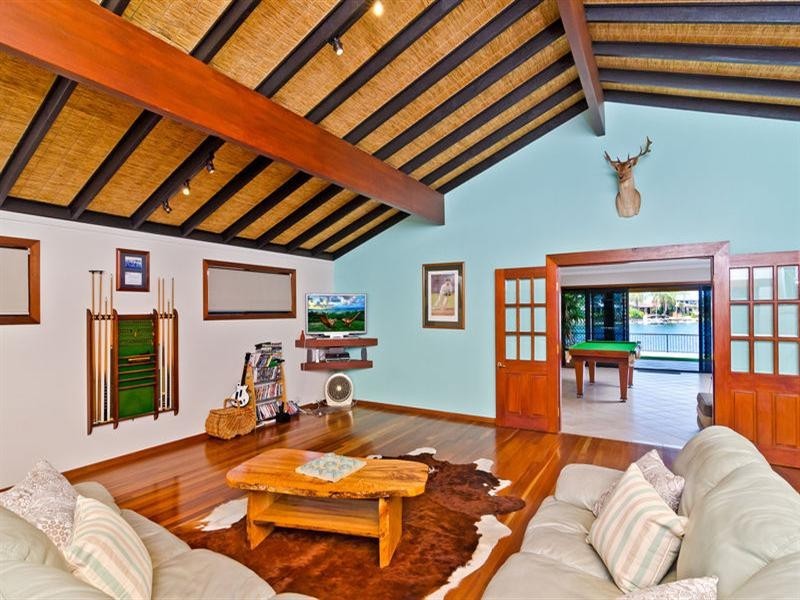 160 Tallebudgera Drive, Palm Beach QLD 4221