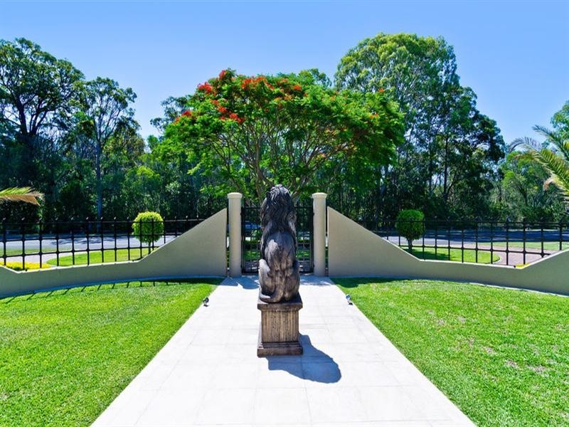 160 Tallebudgera Drive, Palm Beach QLD 4221