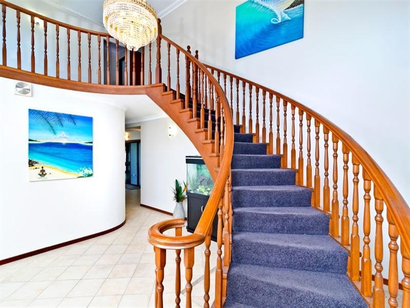 160 Tallebudgera Drive, Palm Beach QLD 4221